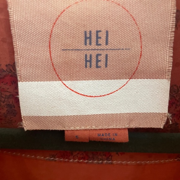 Red jacket - Picture 4 of 5